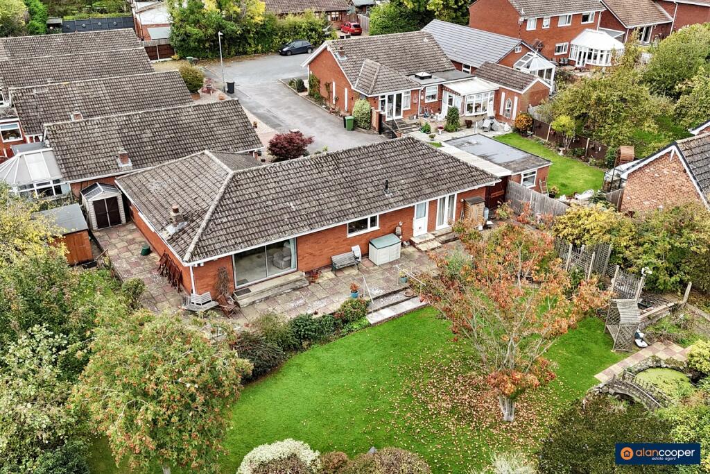 Farndon Close, Bulkington, CV12 9QH photo 2