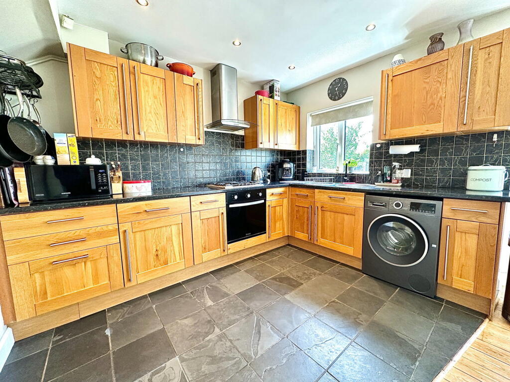 Bush Hill, The Headlands, NN3 – pohled 6