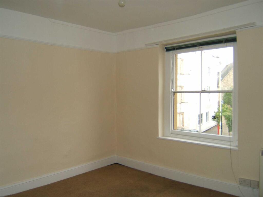 Apartment in Exeter - View 4