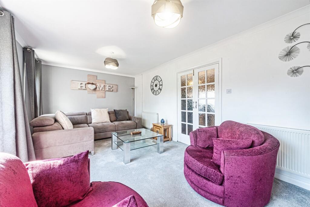 House in Stratfield Mortimer, Mortimer - More