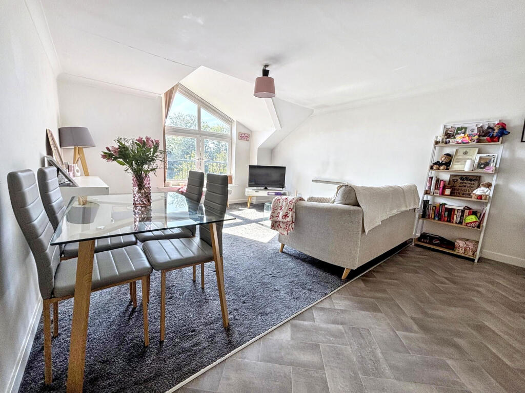 Apartment in Gateshead, North East - View 2