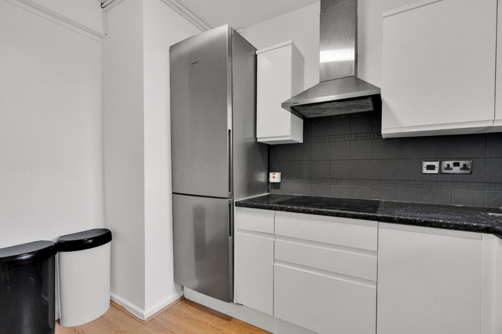 Apartment in London - View 5