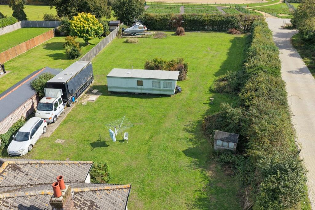 New Road, West Parley, Ferndown, BH22 photo 2