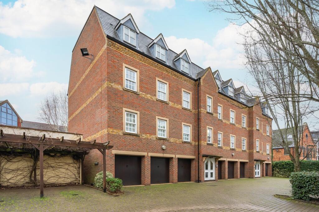 Main image of property: St. Thomas Street, Oxford, OX1