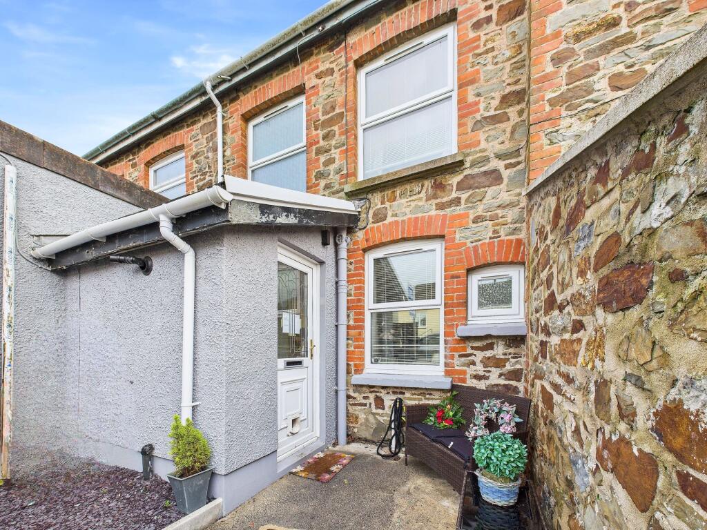 Main image of property: Newton Terrace, Kilgetty, SA68