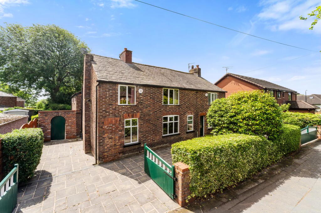 5-bed detached on Moorside Road, Urmston, Manchester, M41, £850,000
