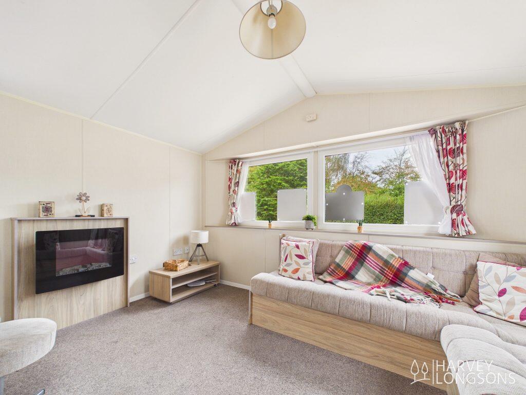 House in Worcester - View 4