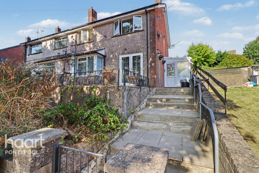 House in Pontypool, Charlesville, Trevethin - View 2