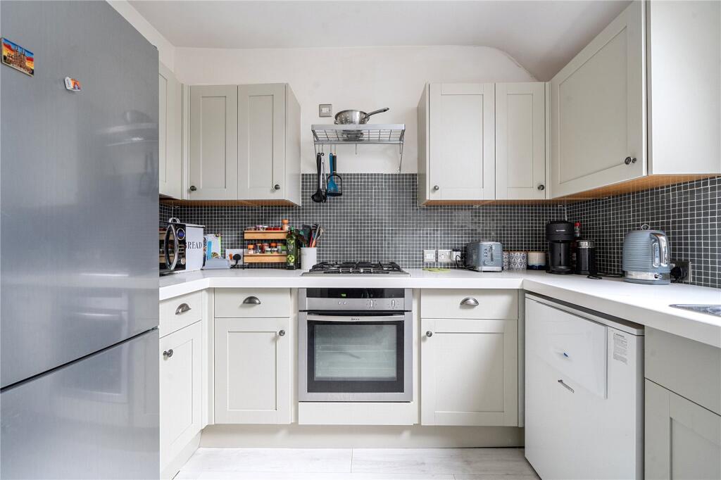 Apartment in Bristol, Sneyd Park - View 2