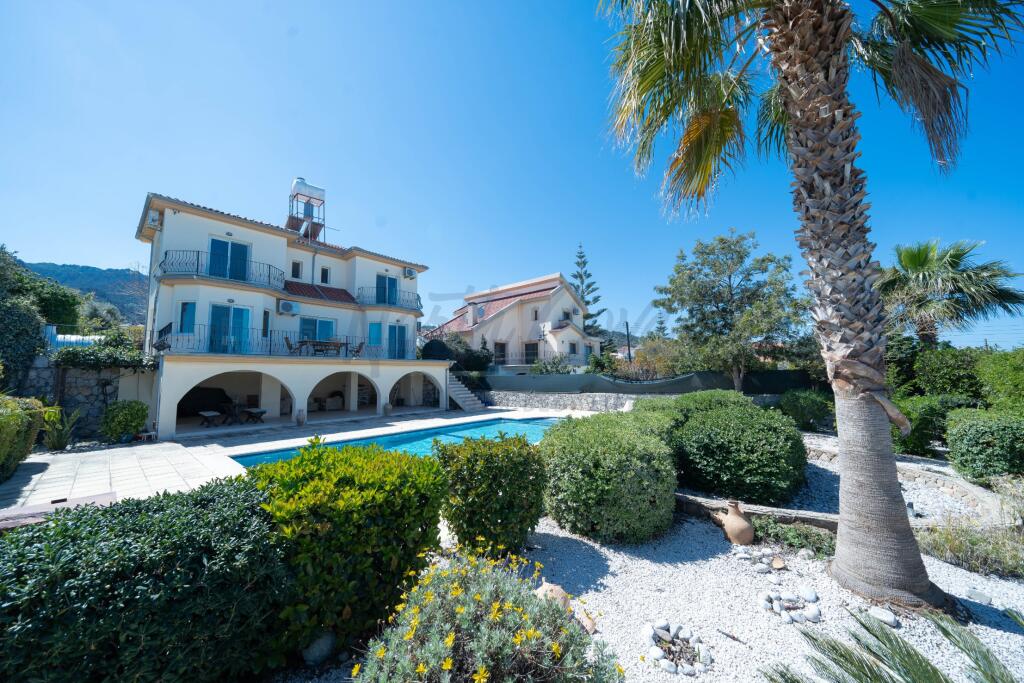 Main image of property: Kyrenia/Girne, Karsiyaka