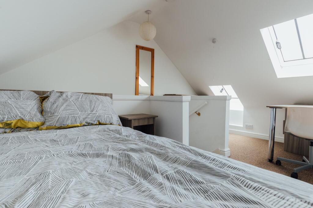 House in Charnwood, Thorpe Acre - More