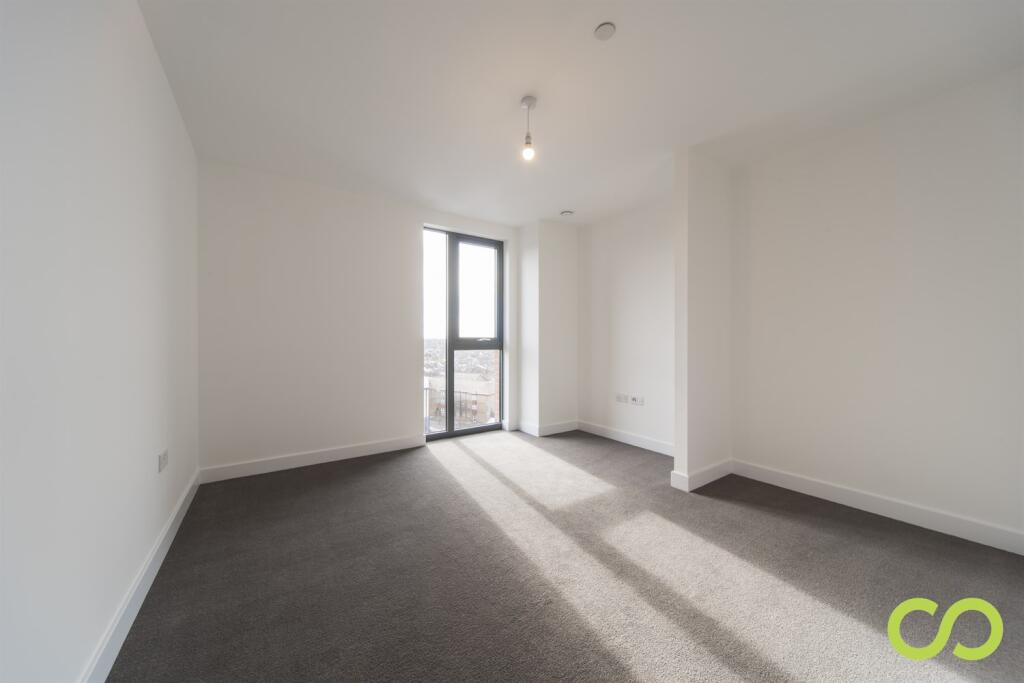 Apartment in Sutton - View 5
