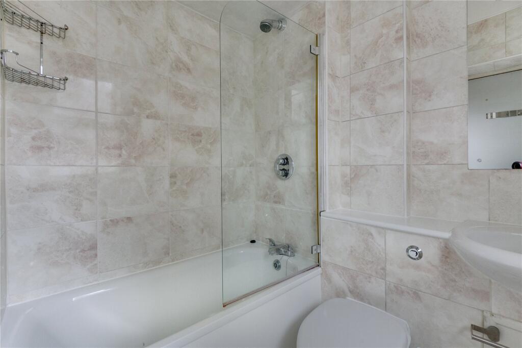 Apartment in London - View 5