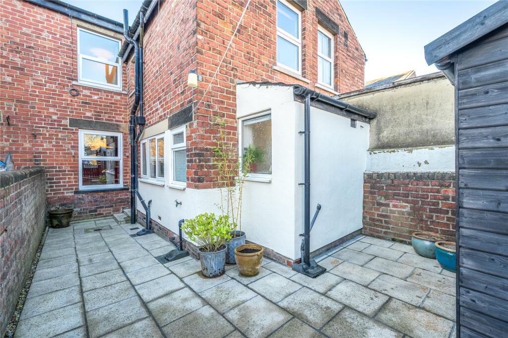 House in North Yorkshire, Harrogate - View 4