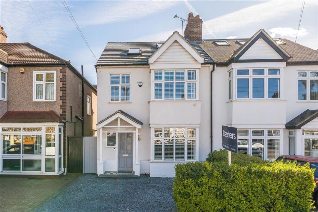 Main image of property: Linchmere Road, Lee