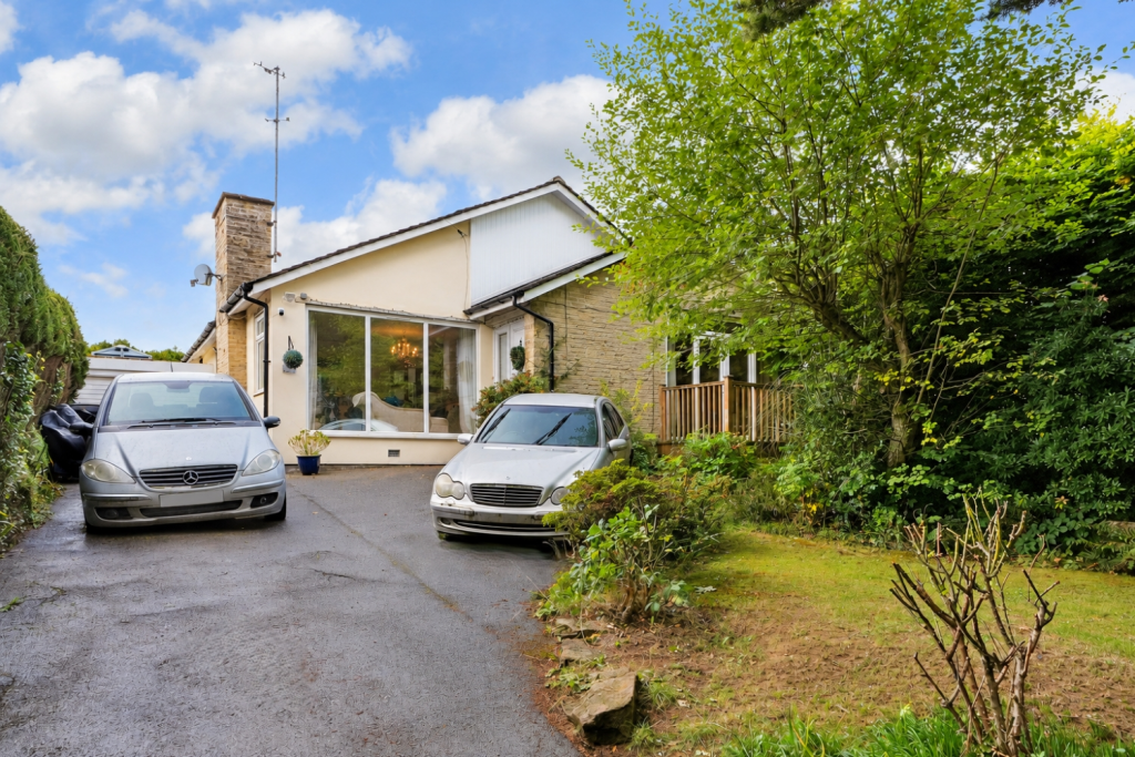 Main image of property: Dore Road, Sheffield, South Yorkshire, S17