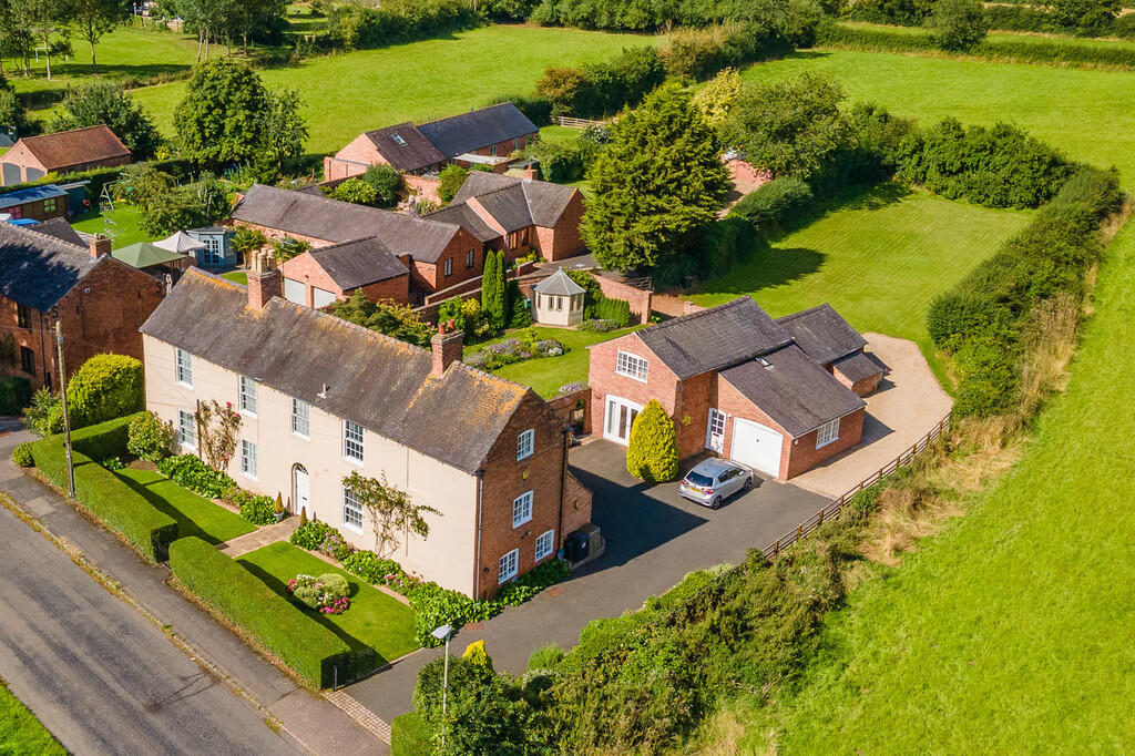 5-bed house on Main Street, Lockington, £895,000
