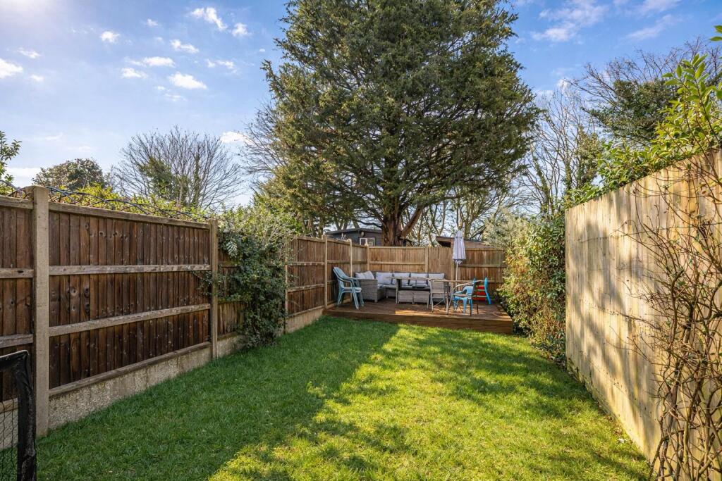 House in East Hertfordshire, Hertford Heath - More