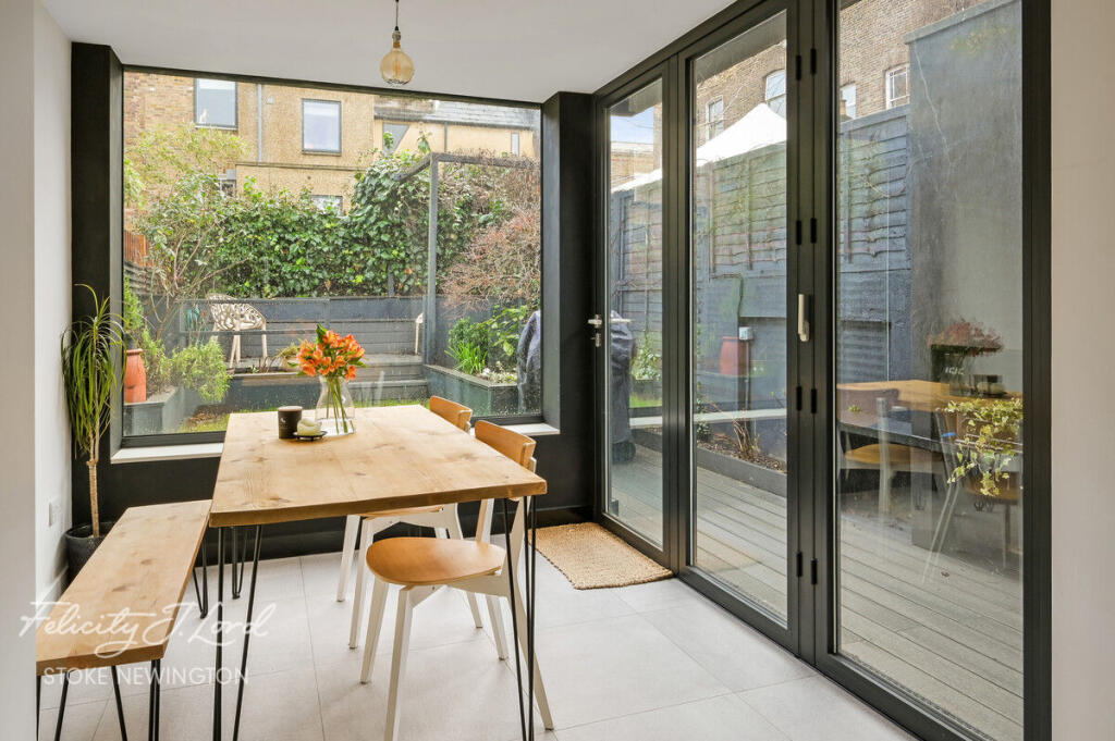 Main image of property: Fleetwood Street, London N16