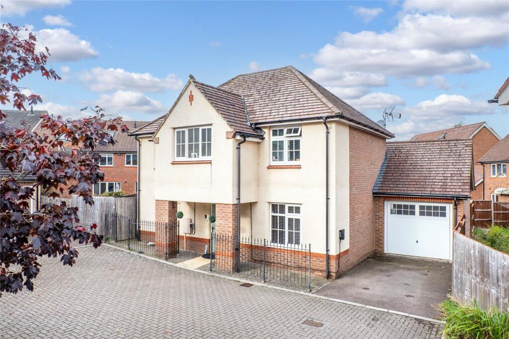 4-bed detached on Magdalen Gardens, Maidstone, Kent, ME15, £425,000