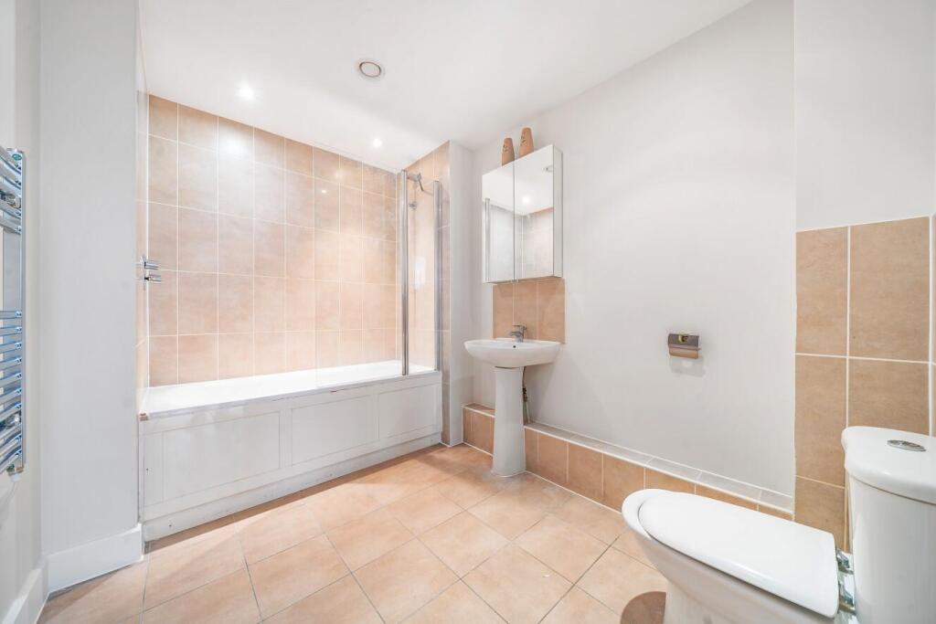 Apartment in London - View 4