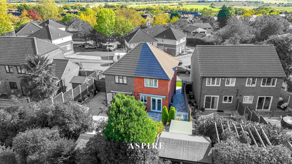 2-bed semi-detached on Downs Grove, Basildon, £325,000