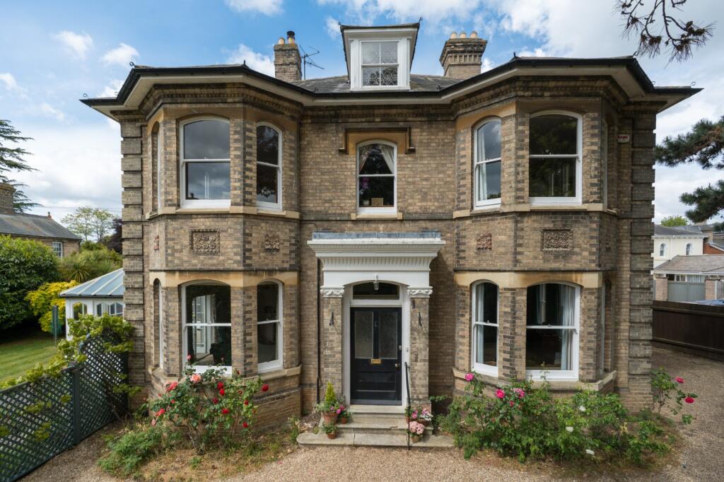 Main image of property: Victoria Road, Lexden, Colchester, Essex, CO3