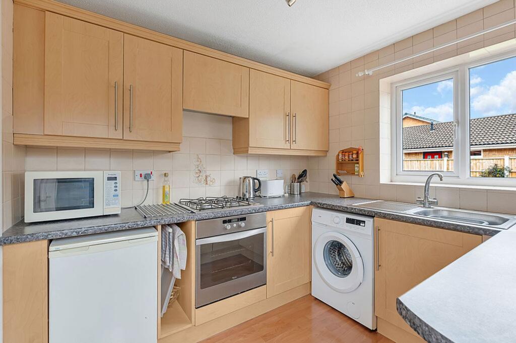 Aviemore Drive, Fearnhead, WA2 photo 4