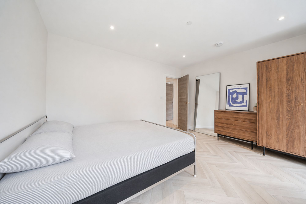 Apartment in Bromley - View 5