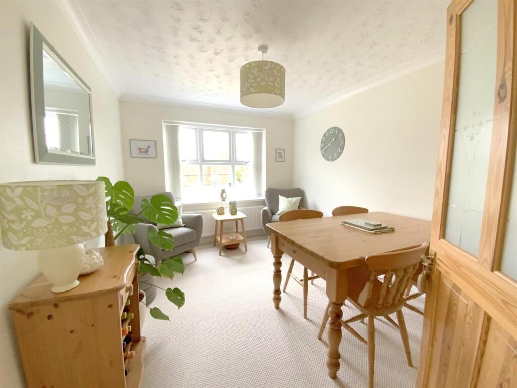 House in Grimsby, Waltham - View 5