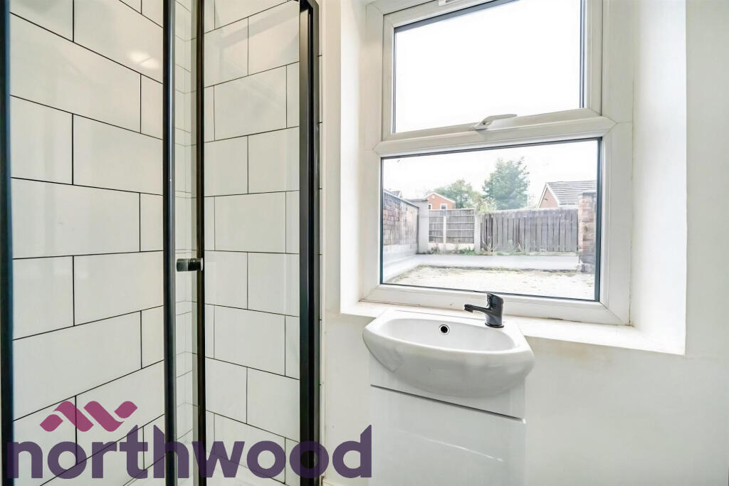 Apartment in Warrington, Bank Quay, Bewsey - View 3