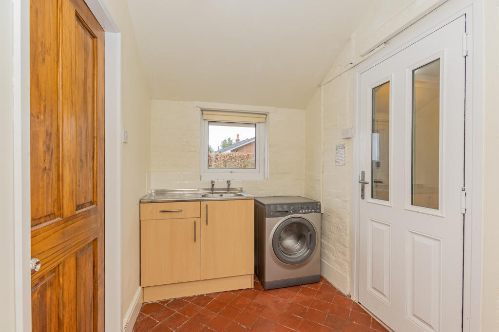 House in Warrington, High Legh - View 4