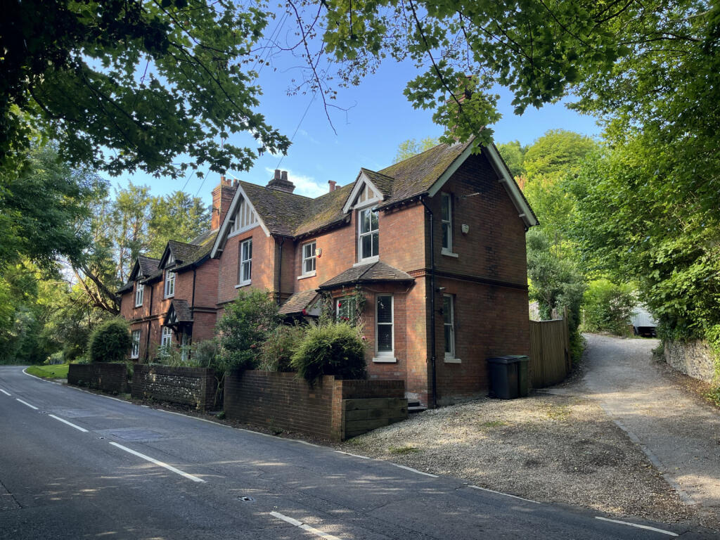 Main image of property: Reading Road, Streatley, Reading, Berkshire, RG8