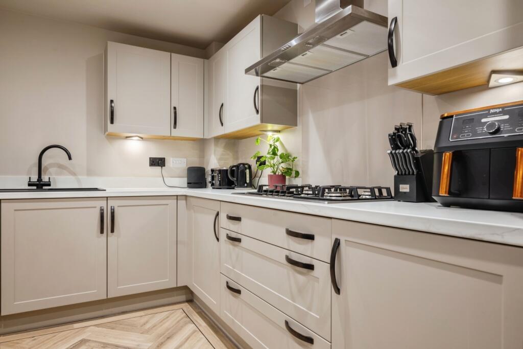 House in Hull - View 5