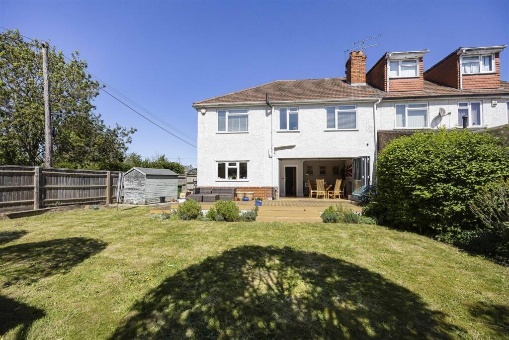 House in Slough - View 4