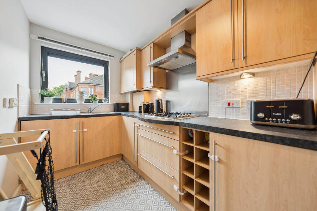 Apartment in Glasgow, New Cathcart, Muirend - View 5