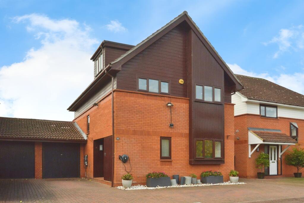 Main image of property: Broadway Avenue, Giffard Park, Milton Keynes