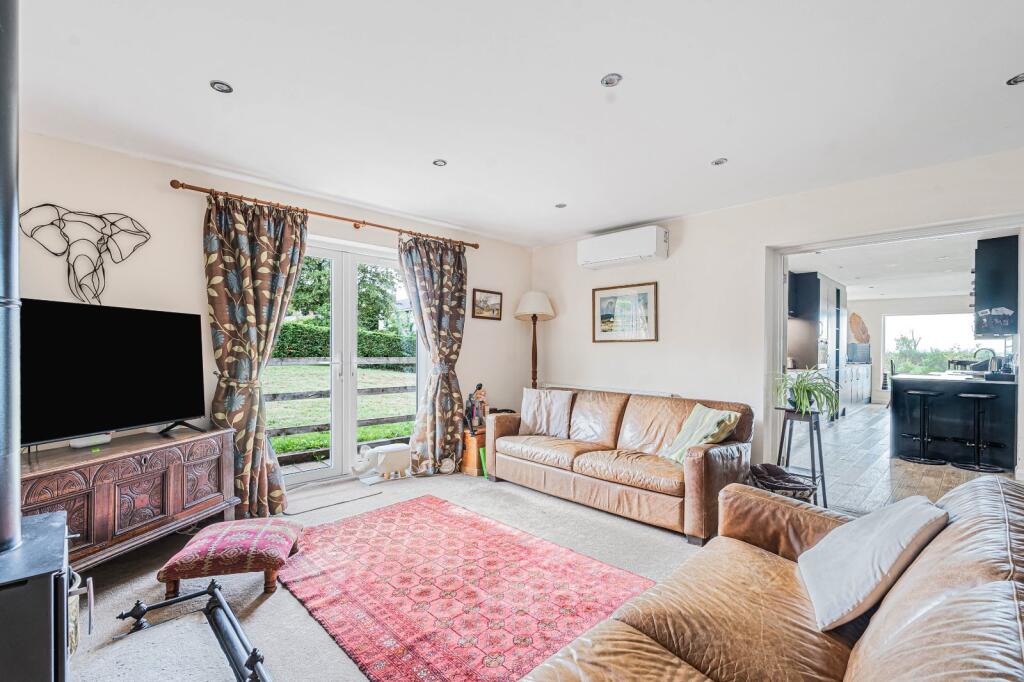 House in Swindon - View 4
