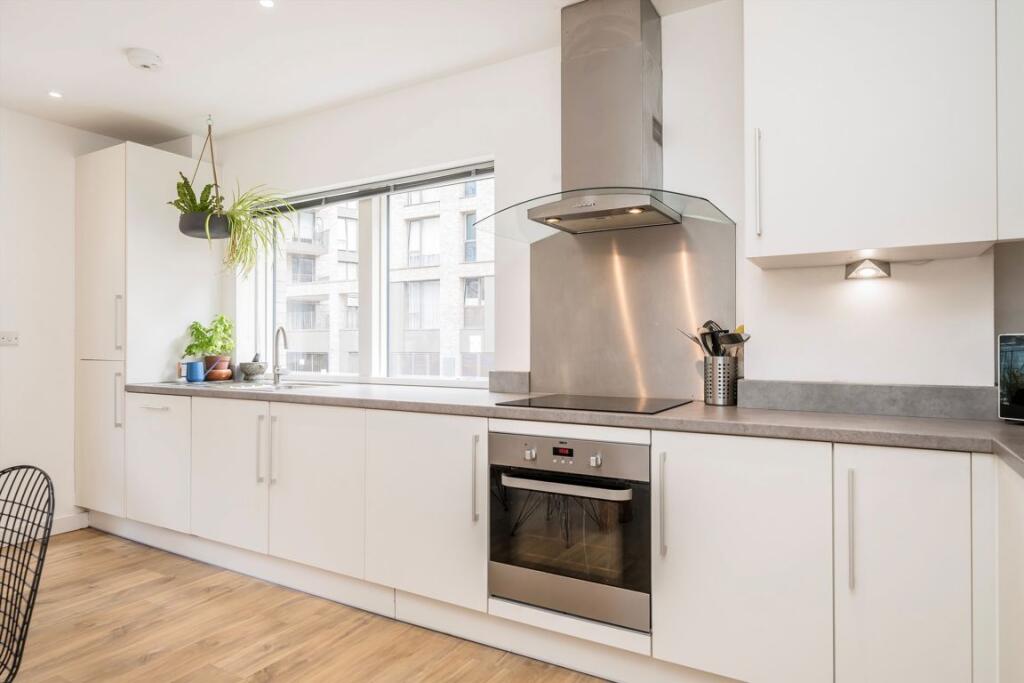 Apartment in London - View 4