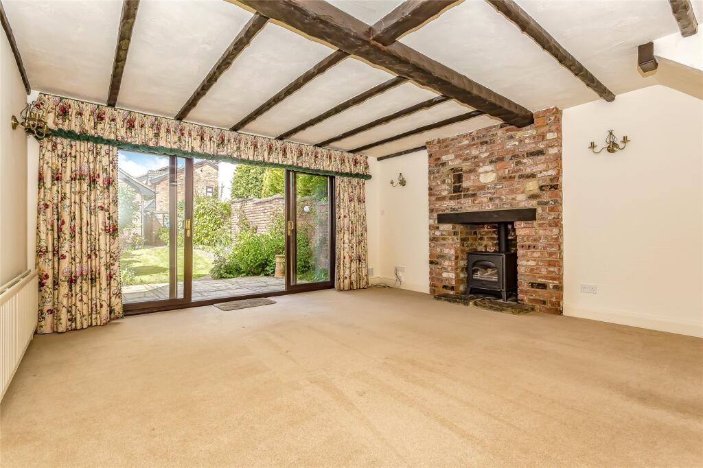 House in Tandridge, Brewer Street, Bletchingley - View 2