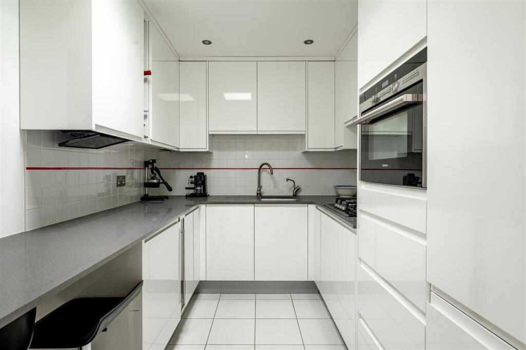 Apartment in London - View 3
