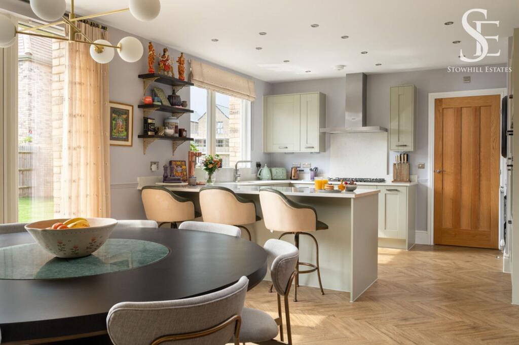 House in Oxford, Barton Park, Oxfordshire - View 3