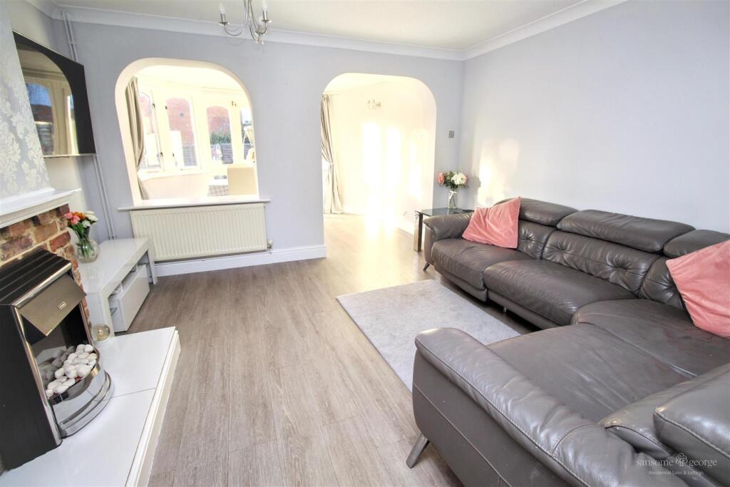 House in Reading, Holybrook - View 5