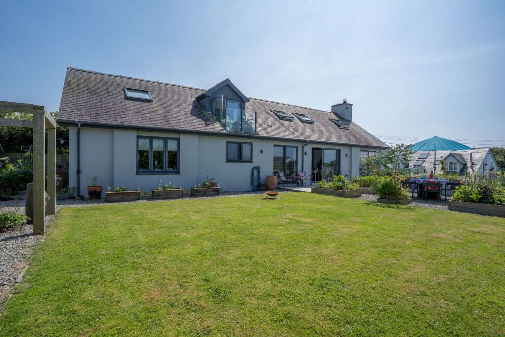 Main image of property: Lon Bridin, Morfa Nefyn, Pwllheli, LL53