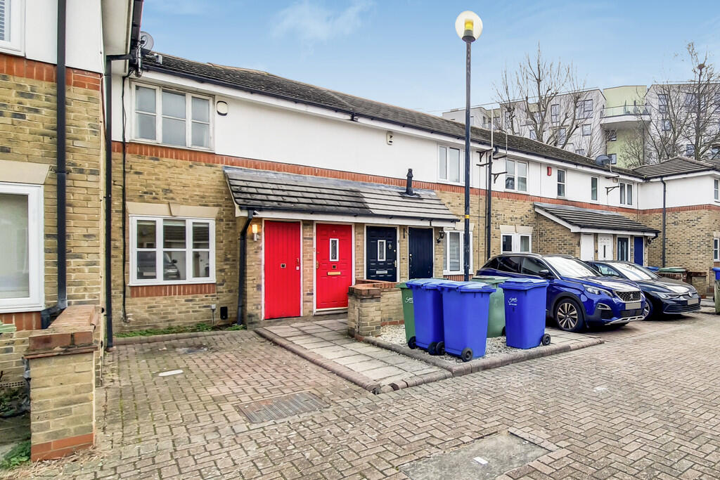 Main image of property: 2 Fallow Court