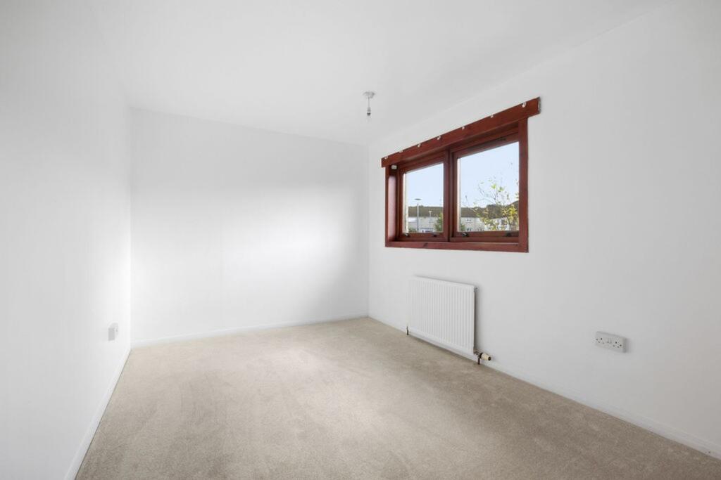 House in Johnstone, Spateston, Renfrewshire - View 4