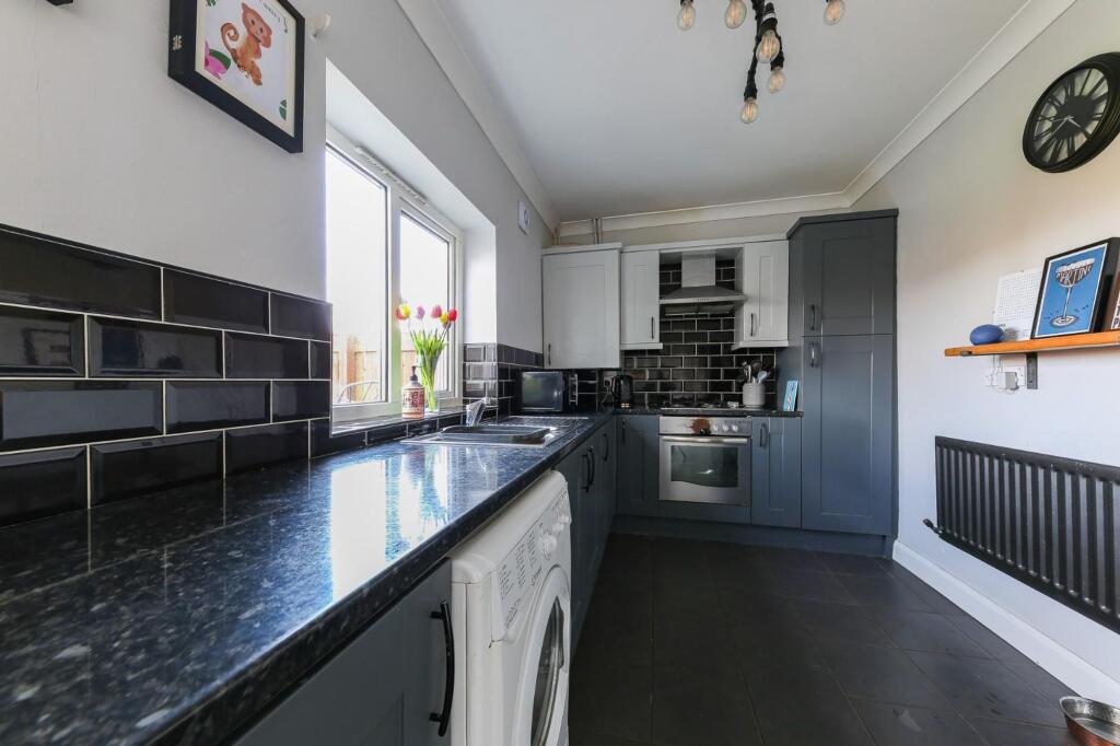 Killingworth Avenue, Backworth, NE27 - View 4