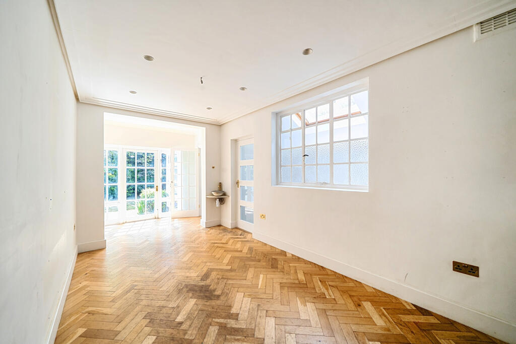 House in London - View 5