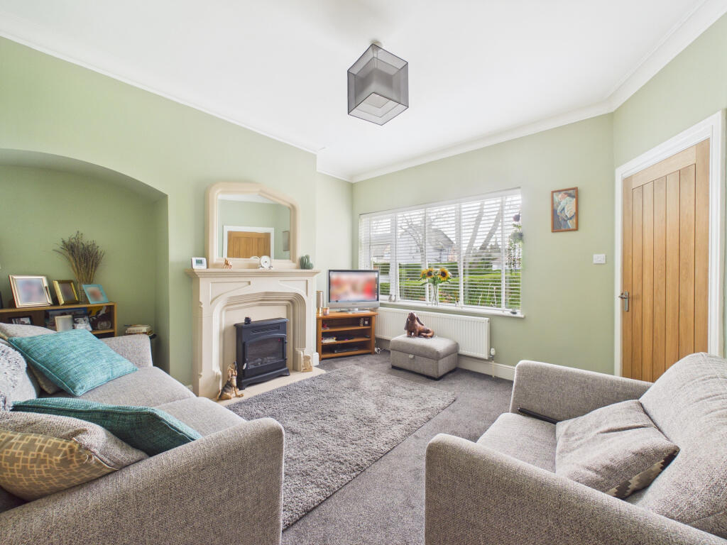 House in Hull, Wilmington, Garden Village - More