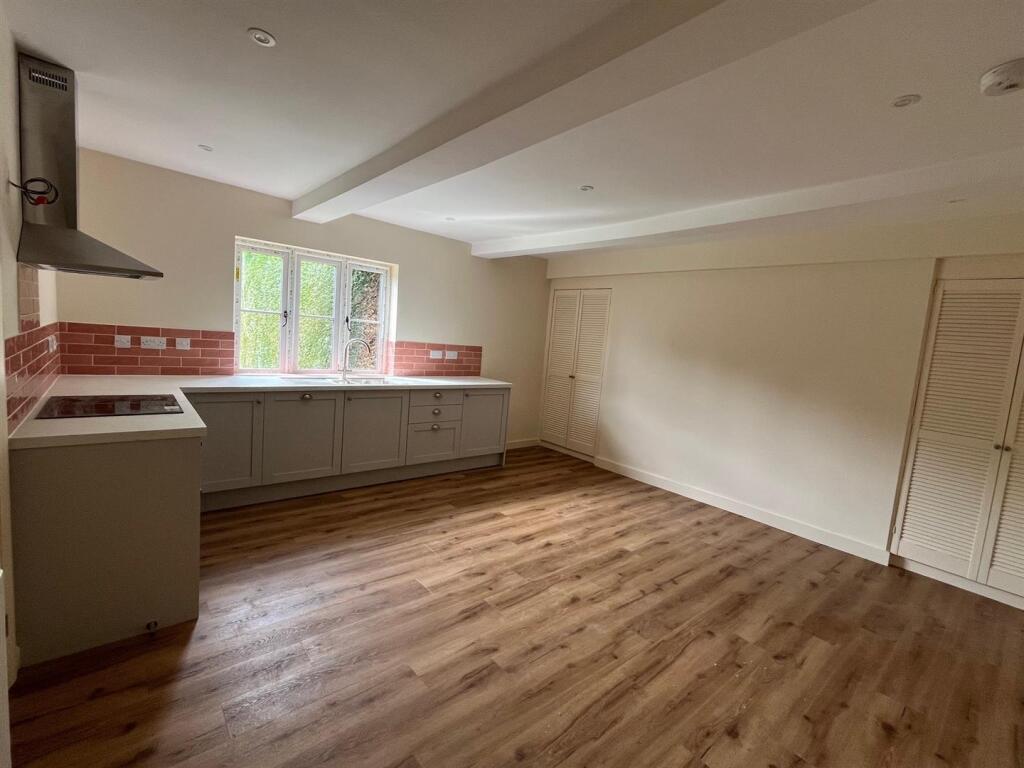 Main image of property: Top Farm, Erbistock